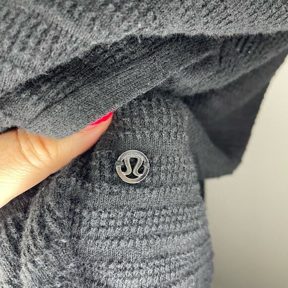 Lululemon Find Your Calm Wrap Cardigan in Black Size 4 - Picture 6 of 8